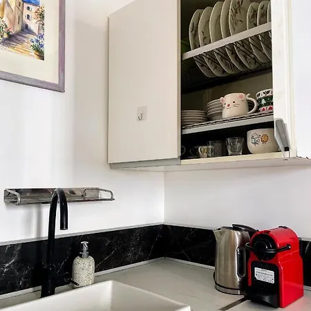 Apartment Claudia - Central -Quiet- Near The Sea- Ac- Private Parking