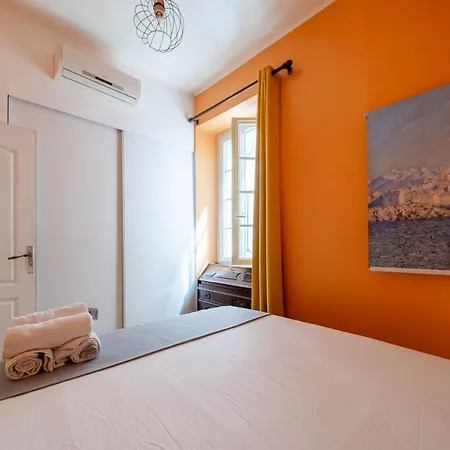 Apartment Claudia - Central -Quiet- Near The Sea- Ac- Private Parking *